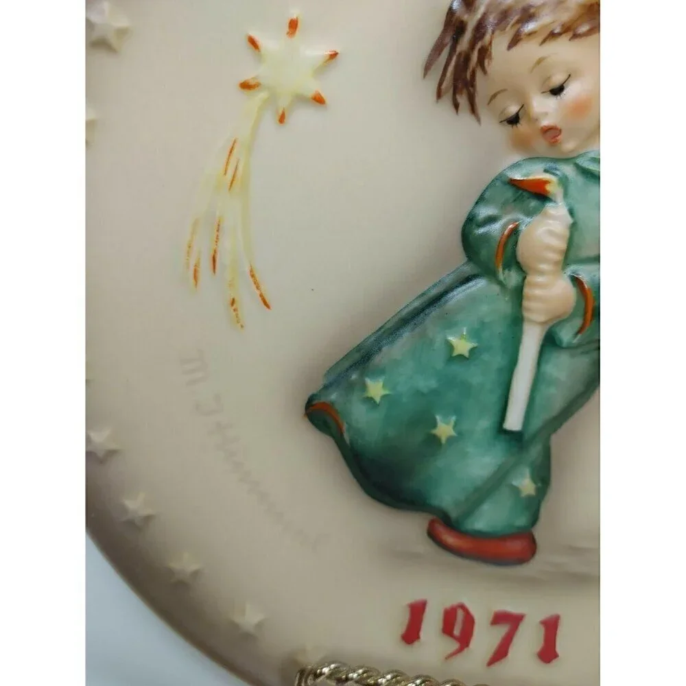 M J Hummel 1971 Hand Painted Porcelain First Edition 100 Years Angel Plate VTG